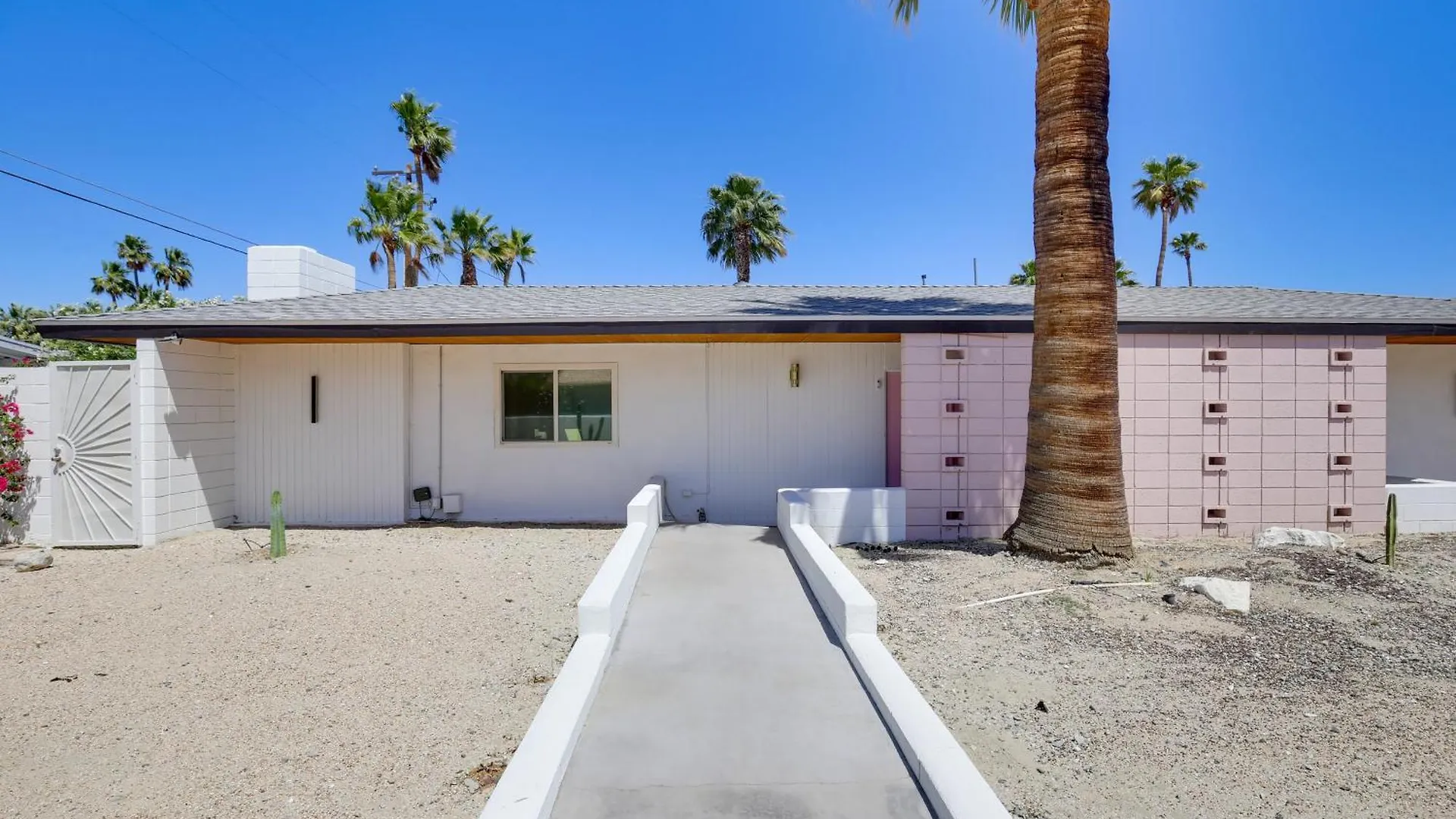 2 Mi To Dtwn Palm Springs Vibrant Home With Hot Tub 0*,  USA