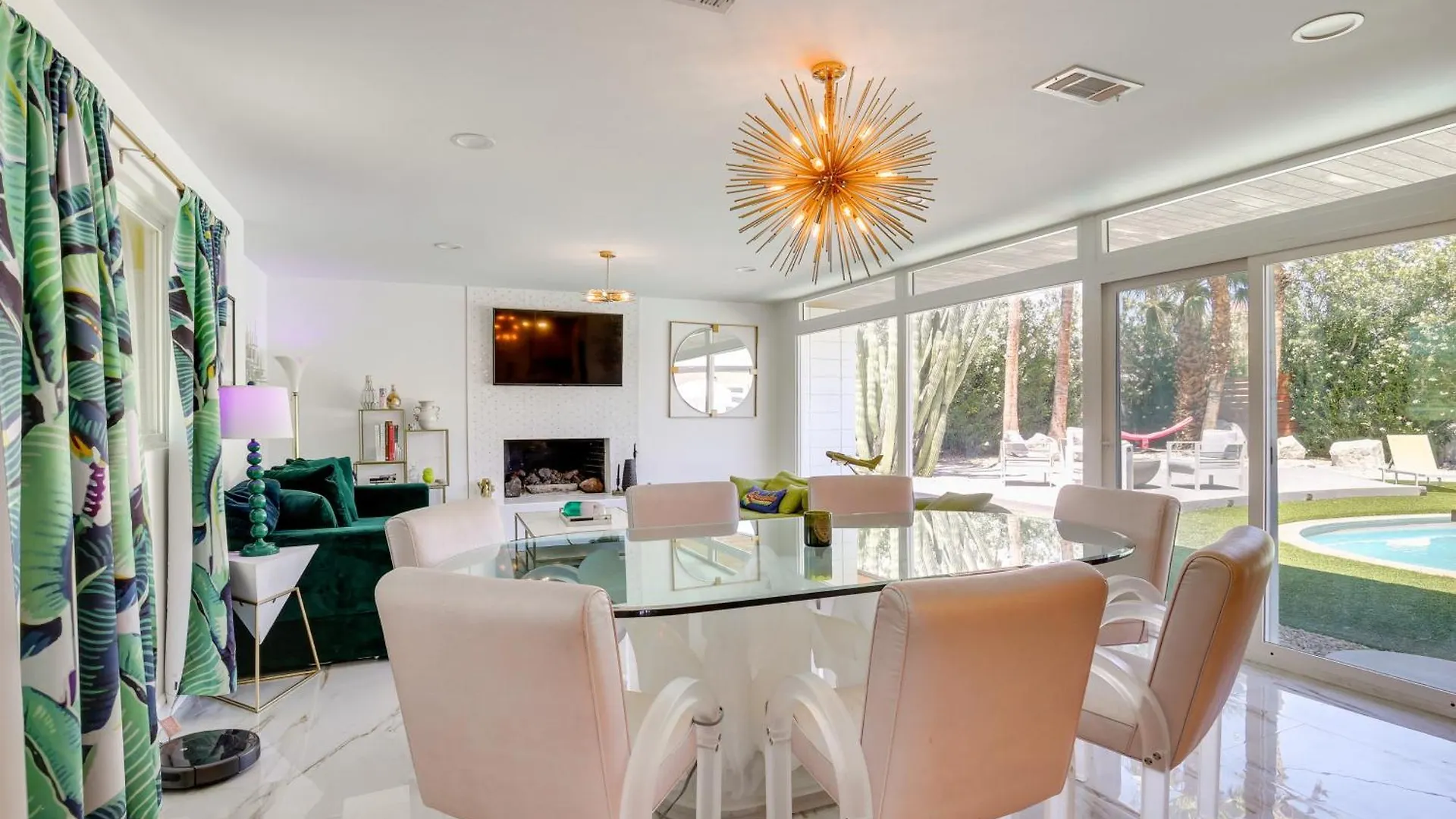 펜션 2 Mi To Dtwn Palm Springs Vibrant Home With Hot Tub